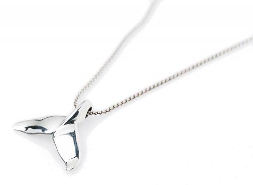 DOLPHIN NECKLACE 1